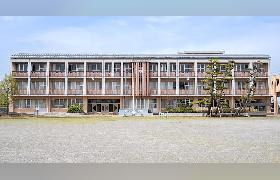 EC事業者が作った物流代行「フレンズロジ」、運賃水準やリードタイムで強み＋旧小学校活用した3PLサービス